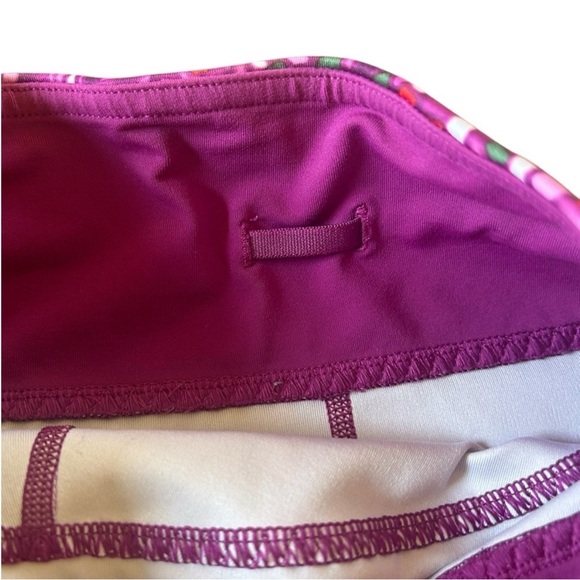 Lululemon Real Quick Crop Paradise Camo Royal Plum Size 4 - Picture 6 of 11